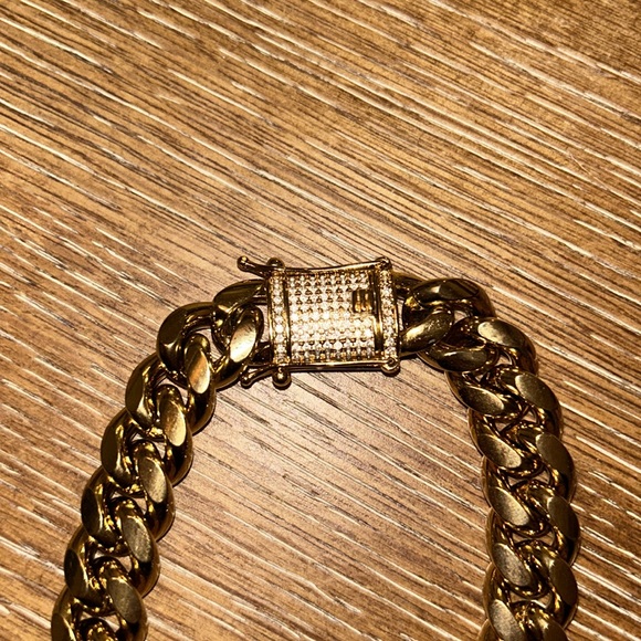 12mm Miami Cuban Necklace - Picture 2 of 3